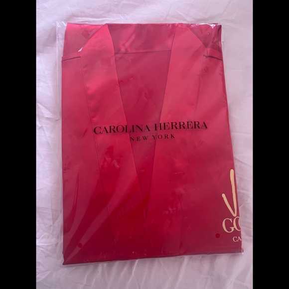 Carolina Herrera robe - Picture 3 of 5